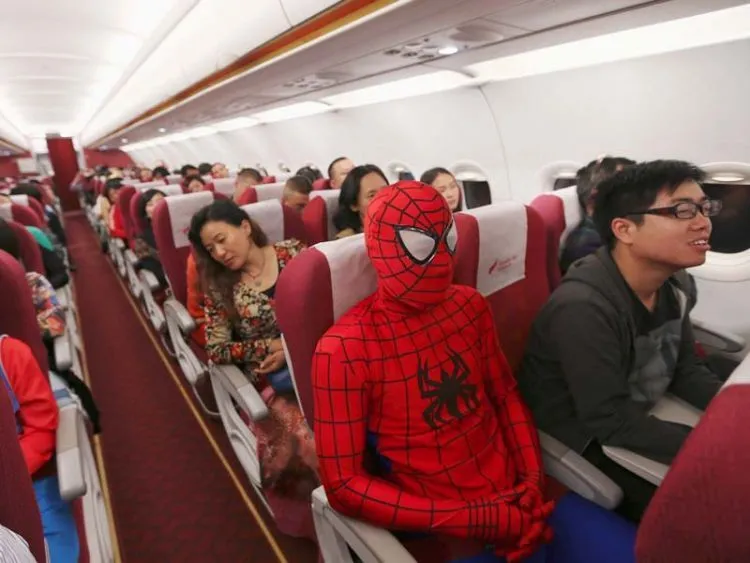 Debut Tom Holland Sebagai Spider-Man 'Baru' Ternyata Malah Bukan Di Filmnya Sendiri! 8