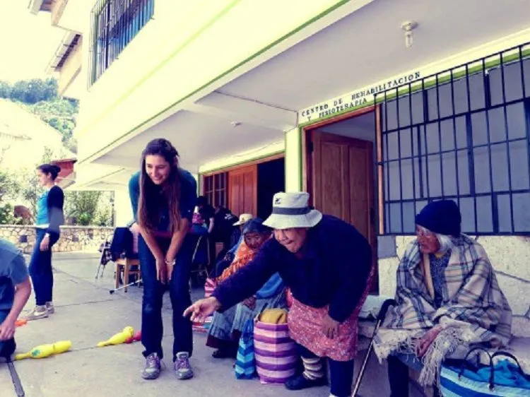Karena Uang Bukan Satu-satunya Penentu Bahagia, Tak Perlu Risau Meski Penghasilanmu Masih Biasa-biasa Saja 7