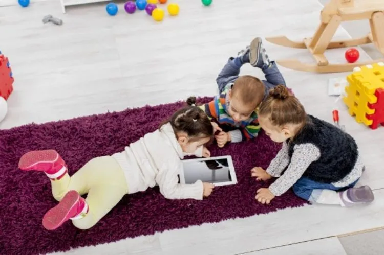Anak-Anak Kecil Tak Lagi Bikin Pesta Berantakan, Asal Kamu Terapkan 9 Ide Kreatif Ini di Hari Pernikahan 15