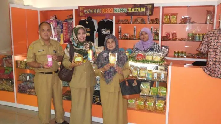 Cewek PNS Memang Istimewa. 10 Kualitas Ini Membuat Mereka Layak Bikin Kamu Jatuh Cinta 18