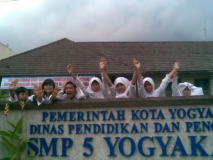 15 Kenangan Manis Ini Cuma Bisa Dirasakan Kalau Kamu Pernah Tinggal Di Jogja Pada Era '90-an 25