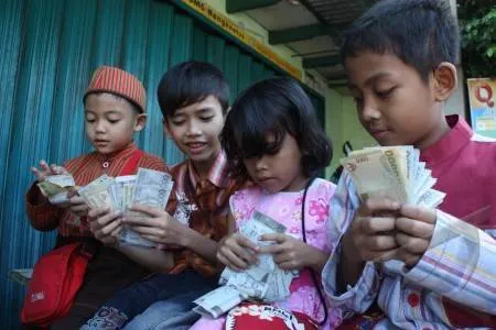 Bermacam-macam Orang yang Akan Kamu Temui Di Hari Raya Idul Fitri. Siap-siap, Ya! 18