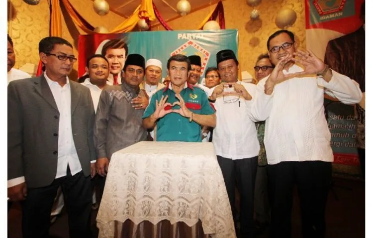 Bukan Parodi Bukan Guyonan, Rhoma Irama Dirikan Partai Idaman. TERLALU! 13