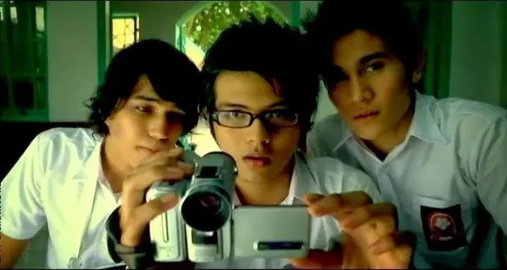 8 Alasan Kenapa Hanung Bramantyo Layak Disebut Pendakwah Berkedok Filmmaker 12