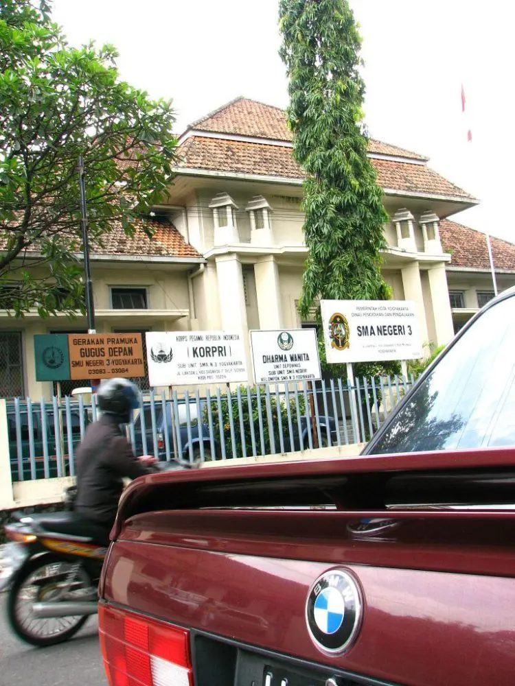 15 Kenangan Manis Ini Cuma Bisa Dirasakan Kalau Kamu Pernah Tinggal Di Jogja Pada Era '90-an 27