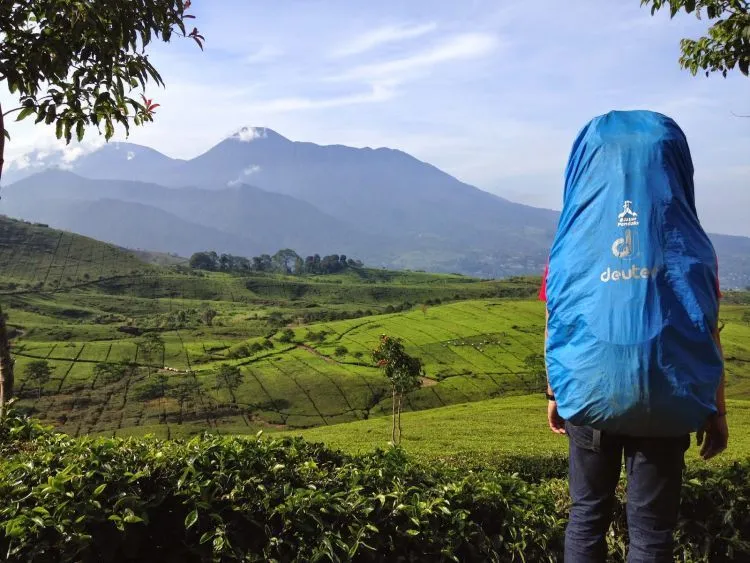 8 Tips Biar Kamu Tetap Aman Saat Mengabadikan Momen-Momen Istimewa Di Puncak Gunung 11