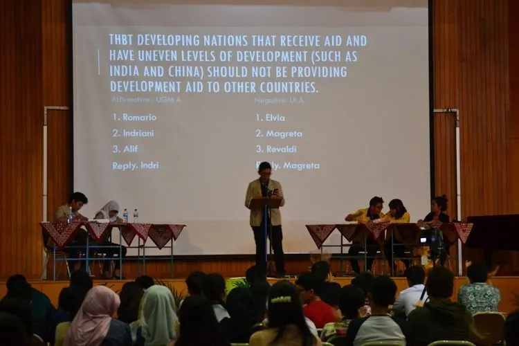 Saat Identitas Sebagai English Debater Jadi Pilihan Diri, 8 Suka-Duka Ini Pasti Kamu Akrabi 12