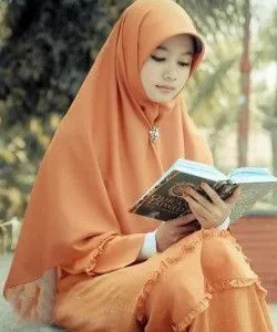Aku rindu membalut tubuhku dengan busana muslimah yang semestinya