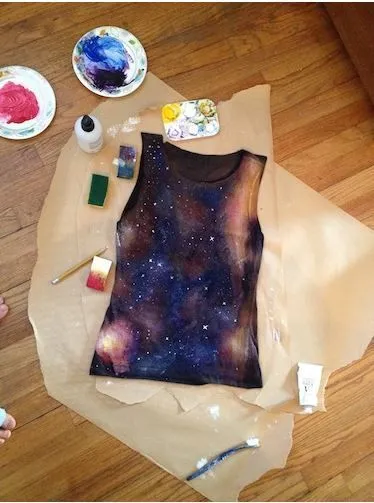 Dengan Trik Mudah Ini, Galaxy T-Shirt yang Keren dan Menarik Bisa Kamu Bikin Sendiri 22