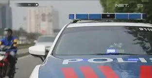 Mobil patrolinya keren (eh salah fokus)