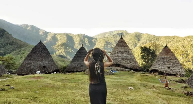 Karena Traveling Terbaik Adalah Tanpa Smartphone di Tangan, Terapkan 7 Tips Ini Saat Kamu Jalan-Jalan! 10