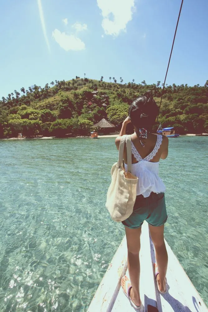 8 Pengalaman Seru Ini Cuma Bisa Kamu Rasakan Kalau Udah Pacaran Sama Cowok Bali 10
