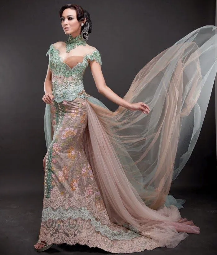 Dengan 10 Baju Kebaya Khas Indonesia Ini, Tampil Ayu dan Anggun di Hari Pernikahan Bukan Mustahil Lagi 16
