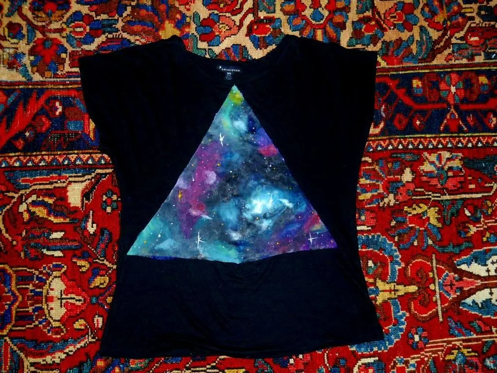 Dengan Trik Mudah Ini, Galaxy T-Shirt yang Keren dan Menarik Bisa Kamu Bikin Sendiri 26