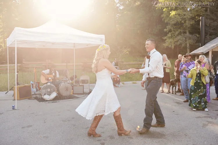 Ingin Pesta Pernikahan yang Unik dengan Budget Minim? 7 Alasan Ini Bikin Kamu Mantap Pilih Outdoor Wedding 12