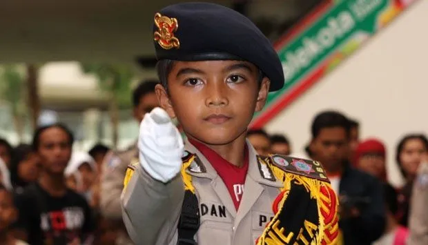 Untukmu Polisi Muda yang Harus Bertugas Di Hari Lebaran... 9