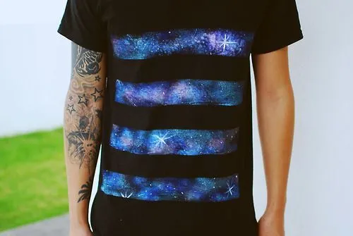 Dengan Trik Mudah Ini, Galaxy T-Shirt yang Keren dan Menarik Bisa Kamu Bikin Sendiri 28