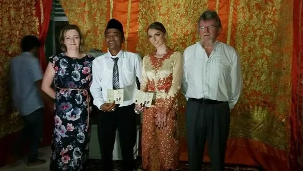 Kalau Jodoh Sudah Ada yang Ngatur, Kenapa Mesti Nyinyir Sama Bayu Kumbara yang Nikahi Bule Cantik? 11
