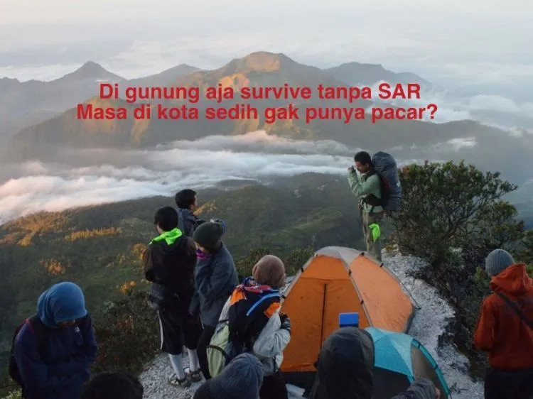8 Penjelasan Atas Fenomena Kejombloan Pendaki. Kenapa Anak Gunung Betah Sendiri 15