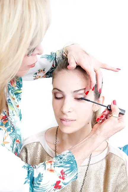 5 Trik Makeup Simpel Untuk Membuat Mata Mungilmu Tampak Lebih Besar 10