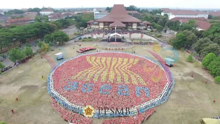 Dear Maba UGM, Inilah Pesan Dari Alumni yang Waktu OSPEK Dulu Enggak Pernah Difoto Pakai Drone 11