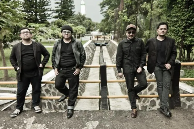 7 Hal yang Bikin Sore dan Mocca Akan Selalu Jadi Band Indie Terbaik yang Kita Punya 14