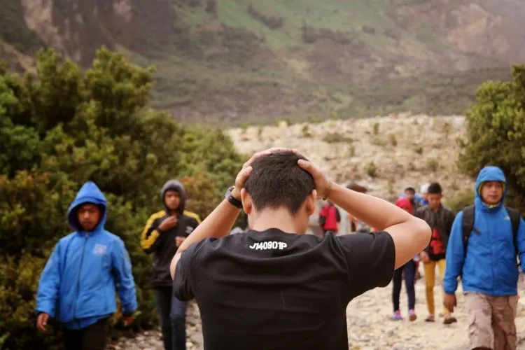 8 Penjelasan Atas Fenomena Kejombloan Pendaki. Kenapa Anak Gunung Betah Sendiri 11