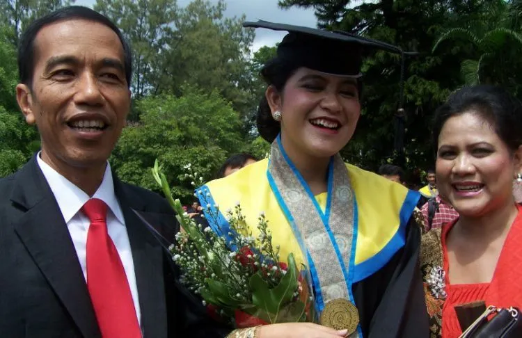 Kamu yang Punya Orangtua Tegas (Baca: Galak) Pasti Akrab dengan 10 Sensasi Hidup Ini 26