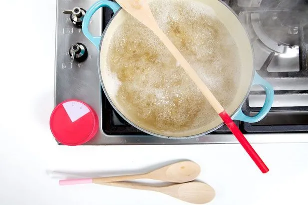 15 Kitchen Hacks Ini Bikin Kamu Nggak Alergi Lagi Masak di Dapur Sendiri! 30