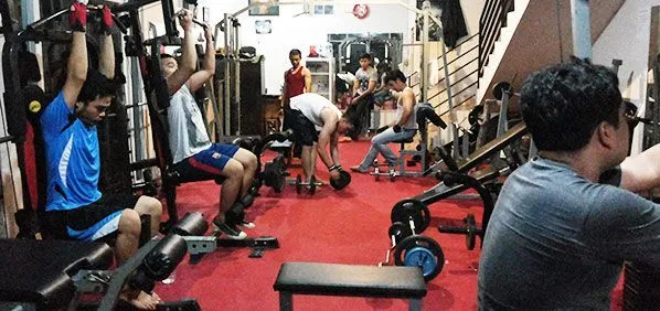 8 Prasangka Ini Sering Dituduhkan pada Cowok yang Hobi Nge-Gym 13