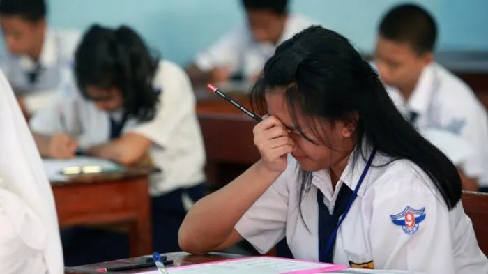 10 Kebingungan yang Kamu Alami Ketika Duduk di Bangku Masuk SMP 12
