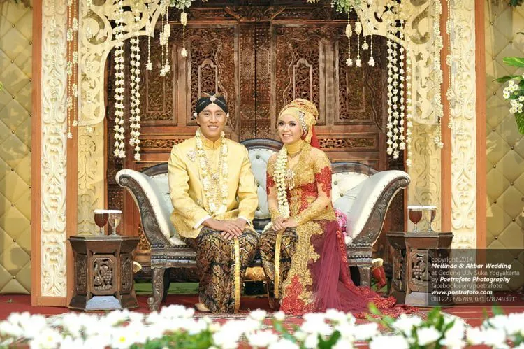 Kenapa Sih Harus Banget Ada Gelar Sarjana di Undangan Pernikahan Orang Indonesia? 10