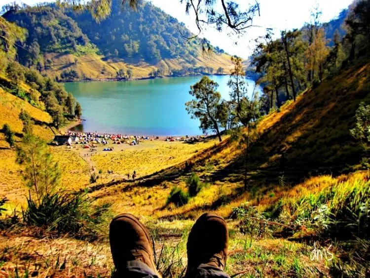 8 Danau Paling Ciamik di Pulau Jawa dan Bali Ini Layak Kamu Kunjungi, Setidaknya Seumur Hidup Sekali! 14