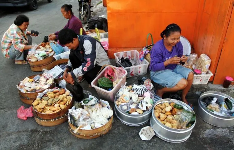 Mereka Sebenarnya Lebih Butuh Rejeki. Kita Saja yang Terlalu Malas Untuk Repot Sesekali 5