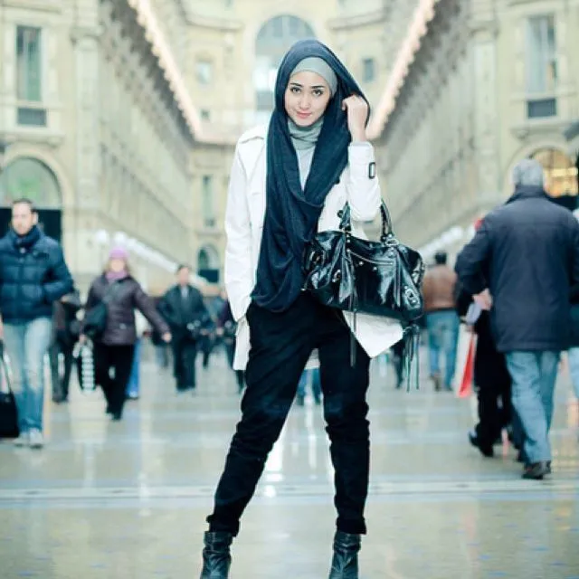 Maafkan Aku Karena Belum Siap Untuk Memakai Hijab 17