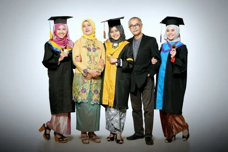 Dear Mahasiswa, Jangan Berlama-lama Mengerjakan Skripsi. Ada 7 Hal Ini yang Sudah Menanti! 8