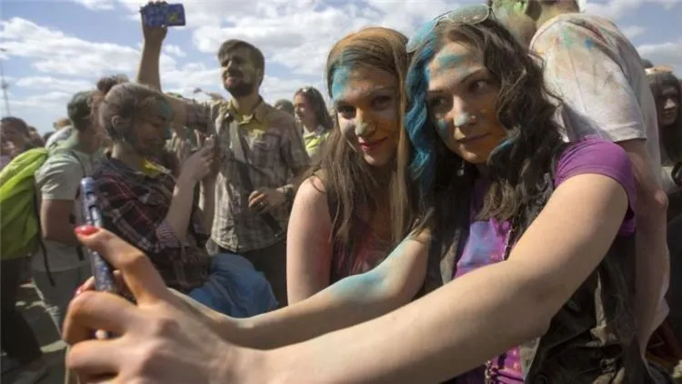 2015 adalah Tahun Ketika Lebih Banyak Orang Mati Karena Selfie Daripada Karena Gigitan Hiu! 8
