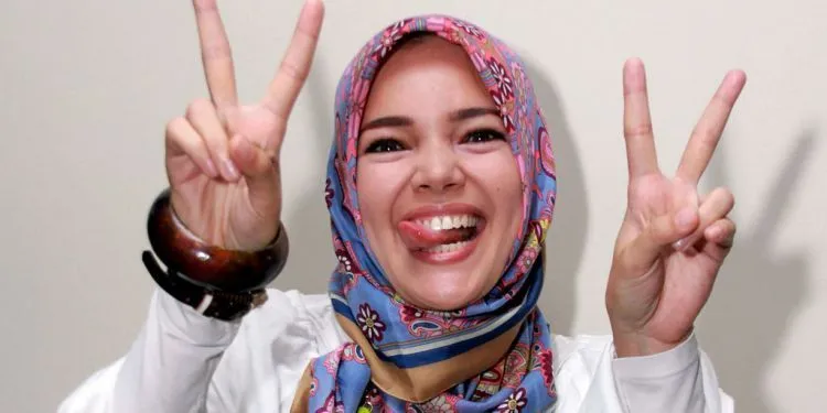 Maafkan Aku Karena Belum Siap Untuk Memakai Hijab 16