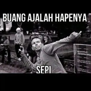 13 Hal yang Akrab Banget Terjadi Buat Jomblo yang Handphonenya Selalu Sepi 19