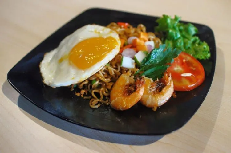 Kenapa Mie Instan yang Dibikinin Orang Lain Rasanya Beda Dari yang Kita Masak Sendiri? 8