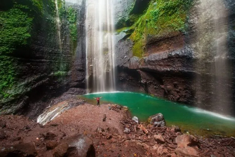 9 Air Terjun Terindah Di Pulau Jawa yang Pasti Membuatmu Gatal Ingin Segera Bertualang ke Sana 18