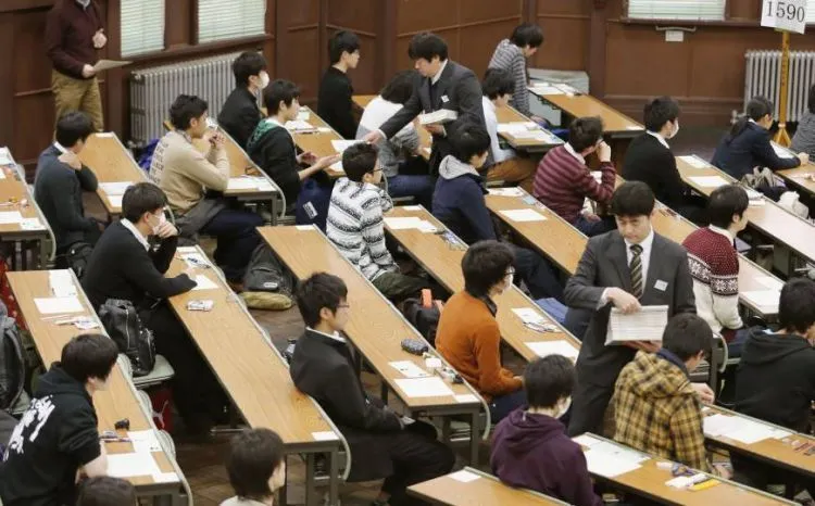 Walau Lebih Stres Dari Pelajar Indonesia, Kok Anak-anak Jepang Malah Lebih Pintar Dari Kita? 8