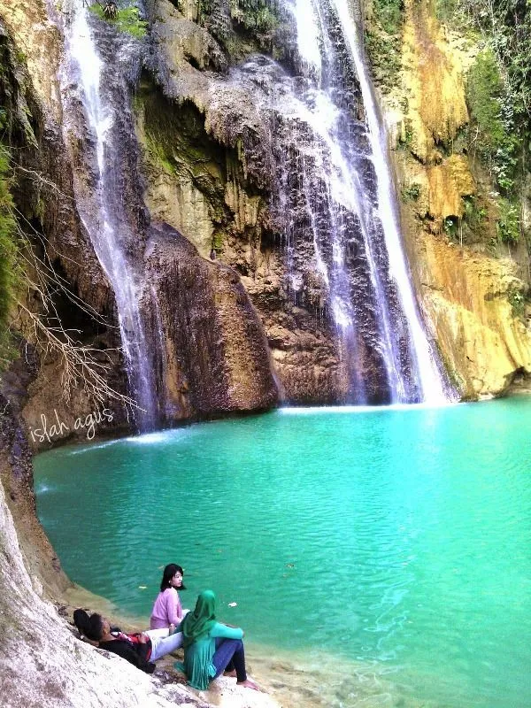 9 Air Terjun Terindah Di Pulau Jawa yang Pasti Membuatmu Gatal Ingin Segera Bertualang ke Sana 16