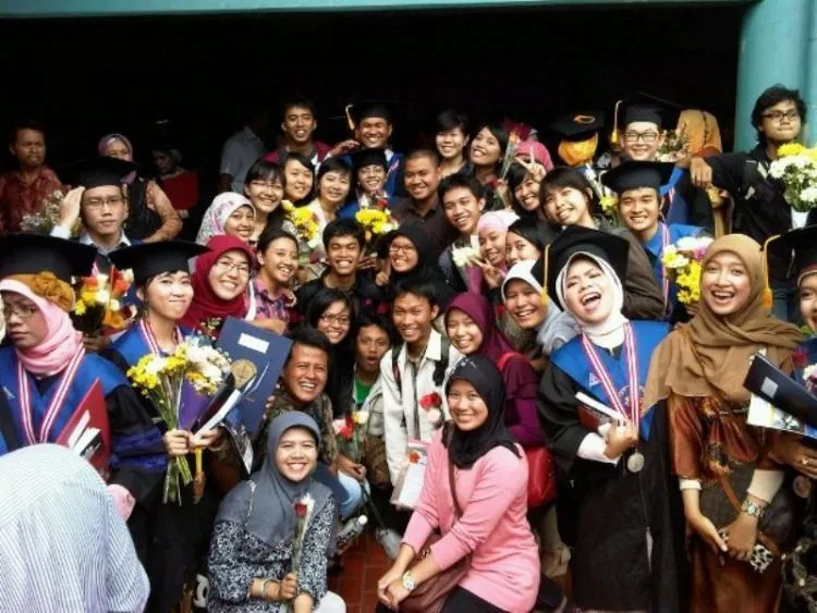 Curhatan Kami Mahasiswa Tahun Ketiga, yang Mulai Baper Kalau Disebut Angkatan Tua... 12