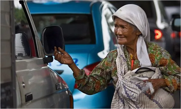 11 Hal yang Selalu Dihadapi Mereka yang Punya Sifat Gak Enakan (dan Susah Bilang
