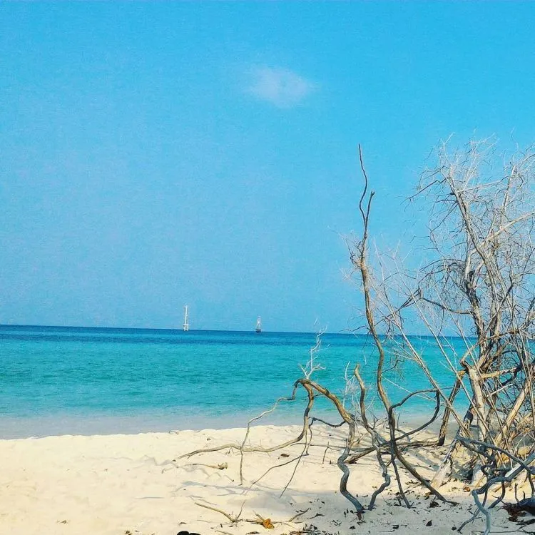 6 Destinasi Unik di Indonesia yang Bikin Feed Instagrammu Lebih Cantik Dari Biasanya 15