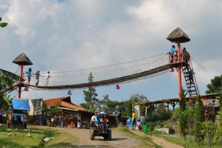 9+ Tempat Wisata di Cimahi yang Menarik Dikunjungi 11