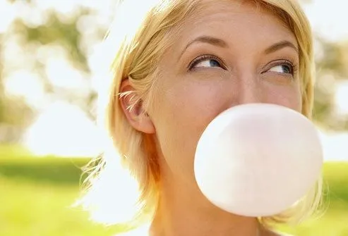 8 Gerakan Muka yang Bisa Kamu Coba, Demi Membuat Pipi Chubbymu Jadi Lebih Tirus 15