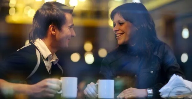 Cowok Kamu Nggak Romantis? Lakukan Ini Saja Daripada Kamu Ngambek ke Dia! 8