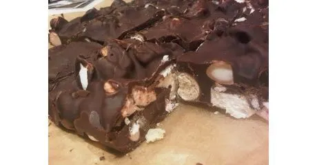 6 Resep Fridge Cake yang Cuma Butuh Kulkas Untuk Membuatnya, Gak Perlu Pakai Oven 9